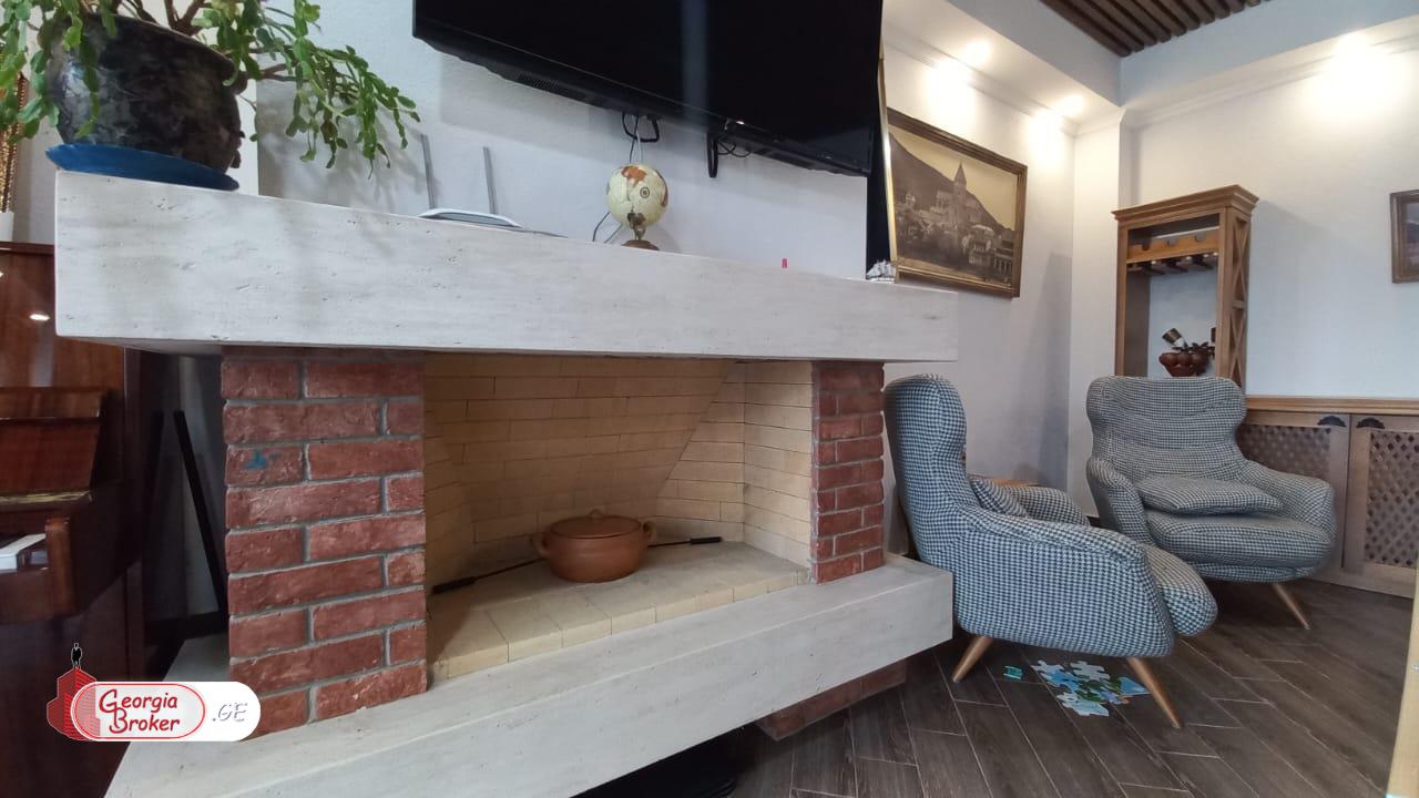 იყიდება ახალი გარემონტებული 11 ოთახიანი სახლი თბილისის შემოგარენში